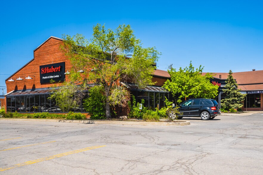 More Photos Of 2915 Boul Saint-Charles, Kirkland General Retail For Lease