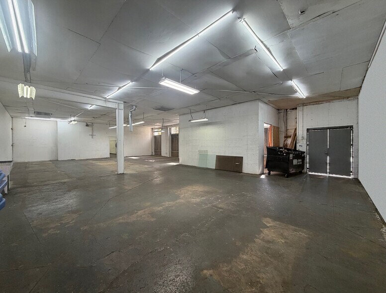 More Photos Of 3651 Beverly Blvd, Los Angeles Storefront For Lease