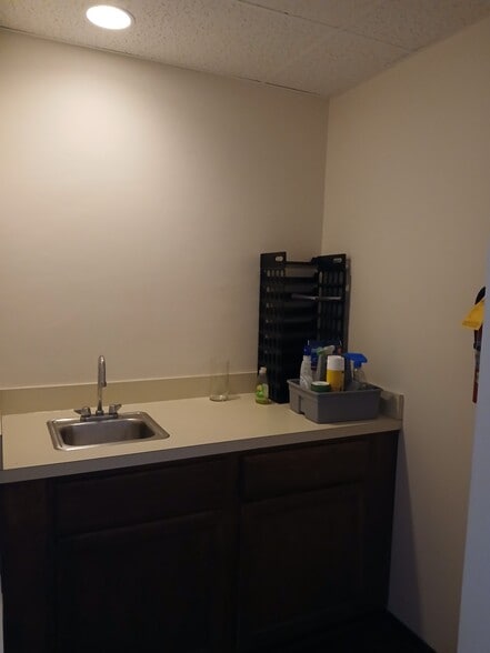 More Photos Of 1001 Eastwind Dr, Westerville Office For Lease