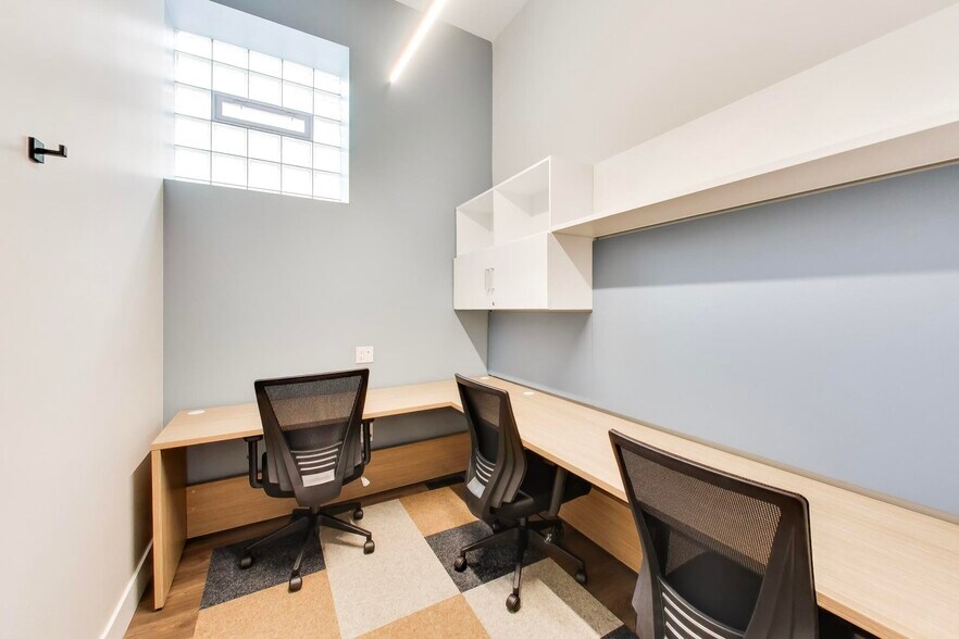 More Photos Of 3271 W Armitage Ave, Chicago Coworking Space