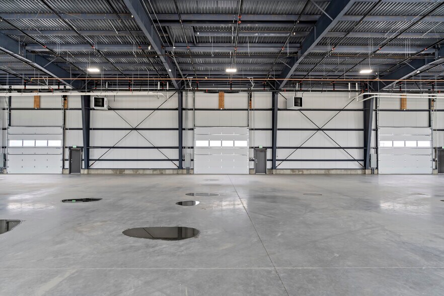 More Photos Of 1204 N 2000 W, Farr West Flex For Lease