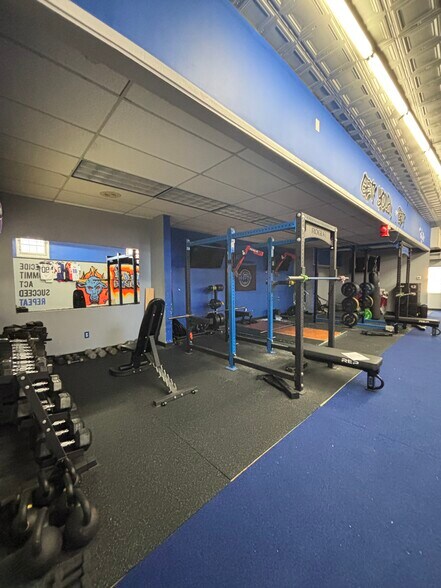 More Photos Of 5419-5421 Harford Rd, Baltimore Freestanding For Lease