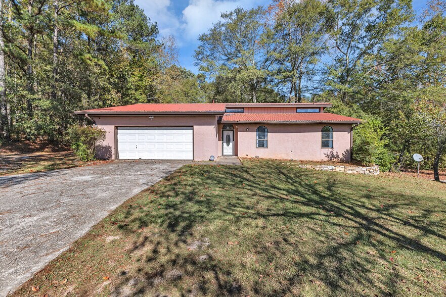 More Photos Of 5575 Milam Rd, Fairburn Medical For Sale