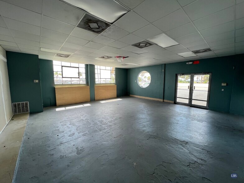 More Photos Of 1870 E Merritt Island Cswy, Merritt Island Freestanding For Lease