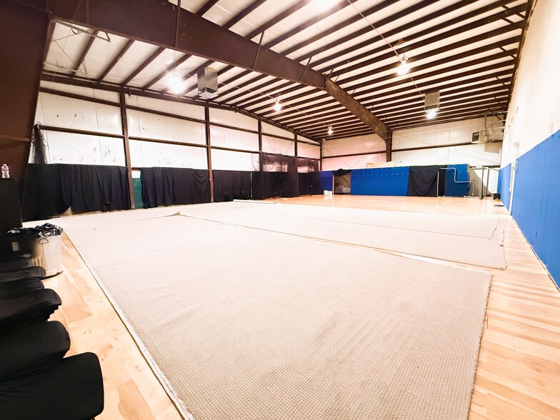 More Photos Of 576 Highway 198, Salem General Retail For Sale