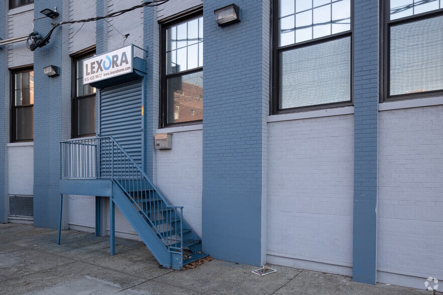 More Photos Of 397-447 Ferry St, Newark Unknown For Lease