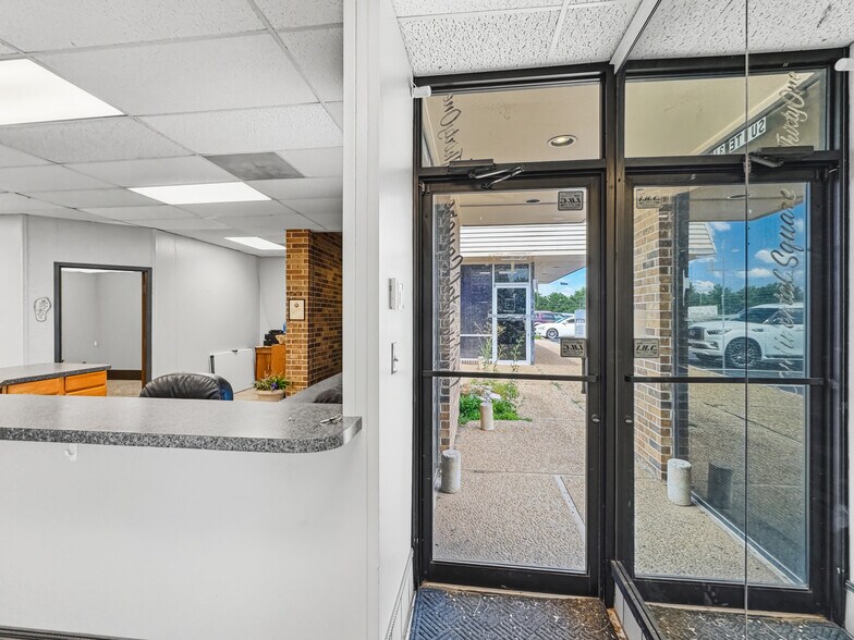 More Photos Of 1212 Air Depot, Midwest City Office For Lease
