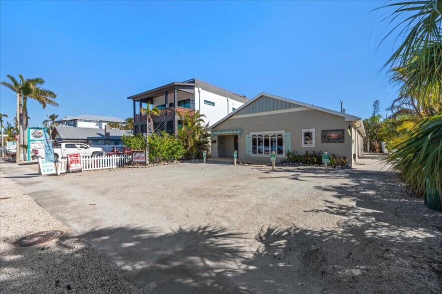More Photos Of 413 Pine Ave, Anna Maria Flex For Sale