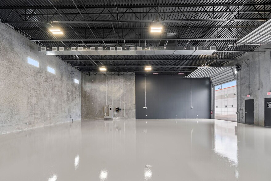 More Photos Of 1111 N 34th St, Tampa Self Storage For Sale