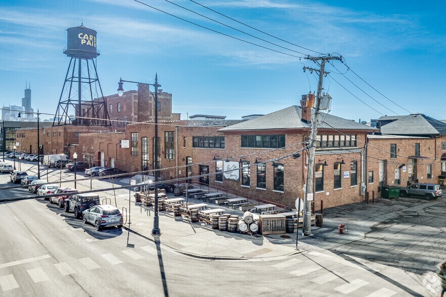 More Photos Of 1410-1440 N Kingsbury St, Chicago Manufacturing For Lease