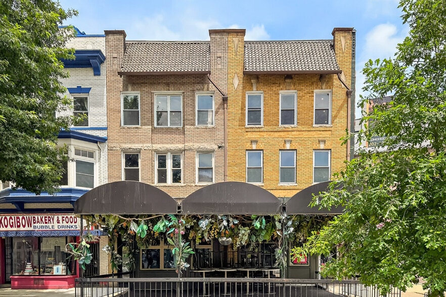 Primary Photo Of 1813-1815 Adams Mill Rd NW, Washington Restaurant For Lease