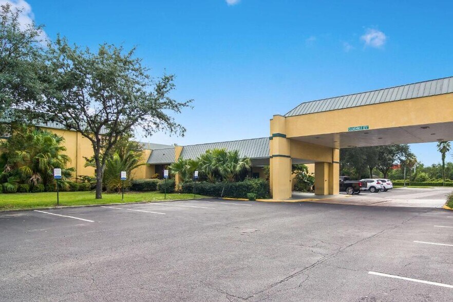 More Photos Of 6802 Commonwealth Ave, Jacksonville Hotel For Sale