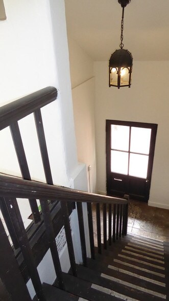 More Photos Of 451-461 E Main St, Ventura Storefront For Lease