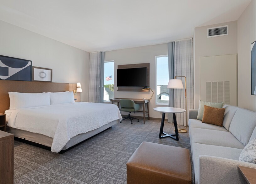 More Photos Of 50 Ponce de Leon St, Miramar Beach Hotel For Sale