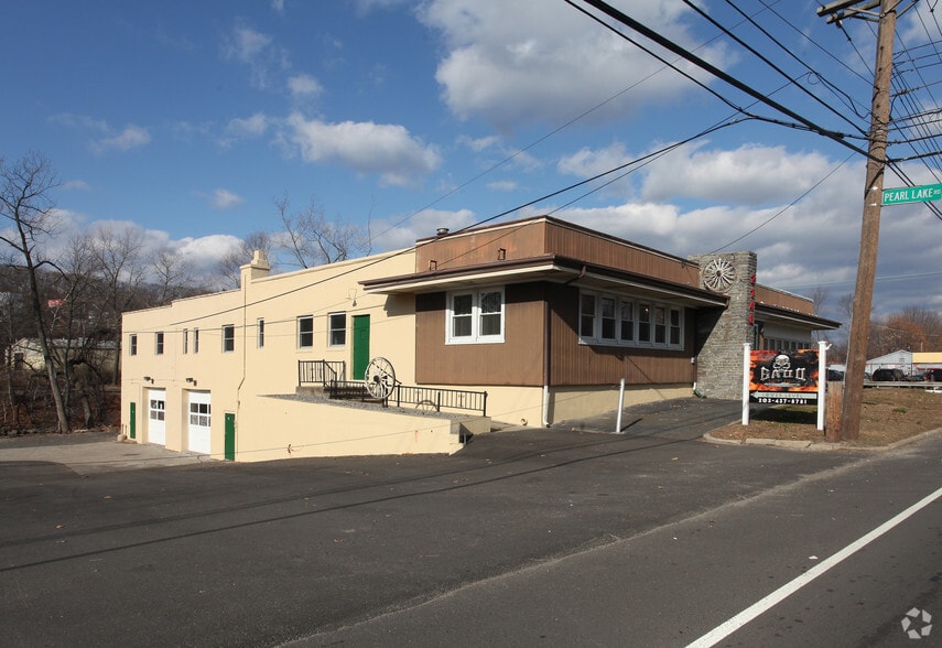 Primary Photo Of 2148 S Main St, Waterbury Warehouse For Lease