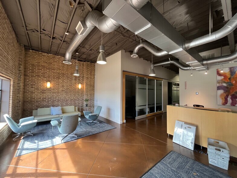 More Photos Of 320 Hemphill St, Fort Worth Loft Creative Space For Lease