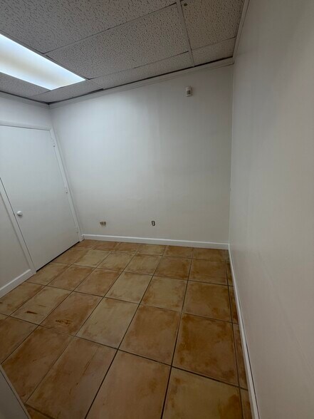 More Photos Of 1933 SW 27th Ave, Miami Office For Lease