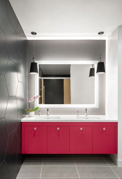 More Photos Of 150-160 E Dana St, Mountain View Research And Development For Sale