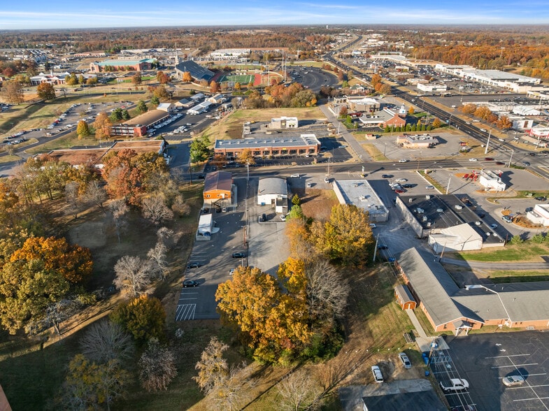 More Photos Of 1301 Chestnut St, Murray Flex For Sale