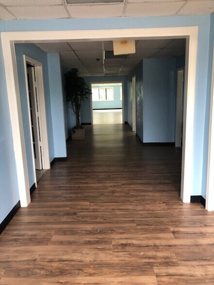 More Photos Of 2541 S Bypass 35, Alvin Daycare Center For Sale