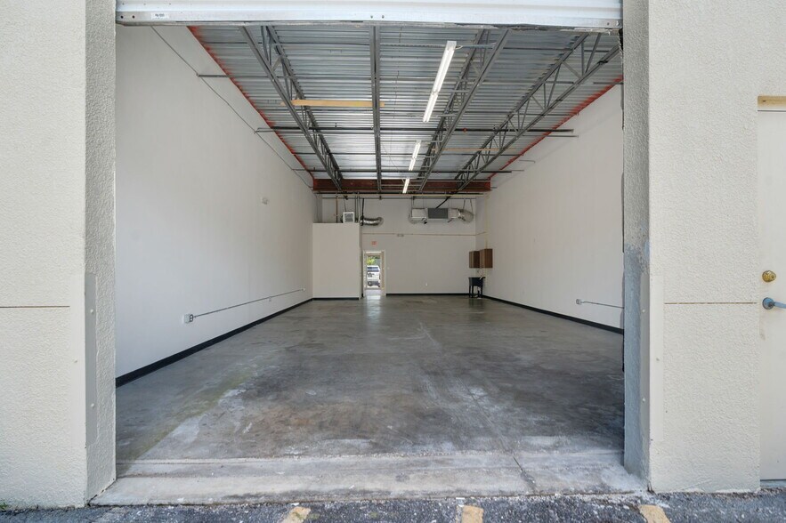 More Photos Of 3449 Technology Dr, North Venice Manufacturing For Lease