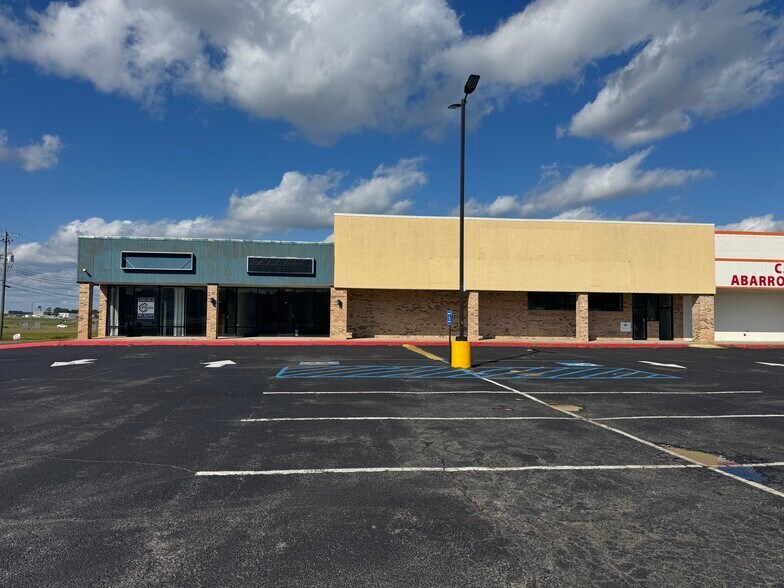 More Photos Of 330-380 Pass Rd, Gulfport General Retail For Sale