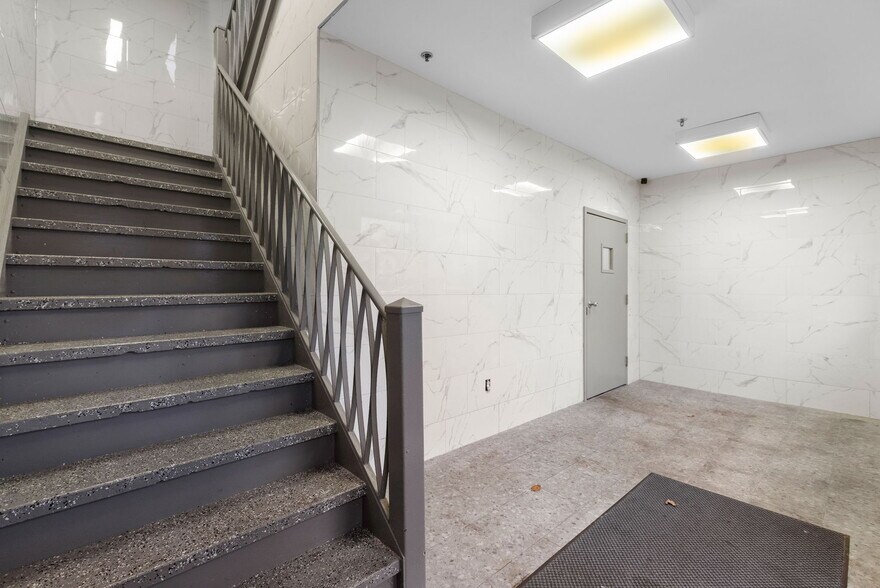 More Photos Of 117 Fort Lee Rd, Leonia Office For Sale