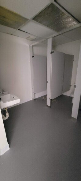 More Photos Of 3949 Evans Ave, Fort Myers Medical For Sale