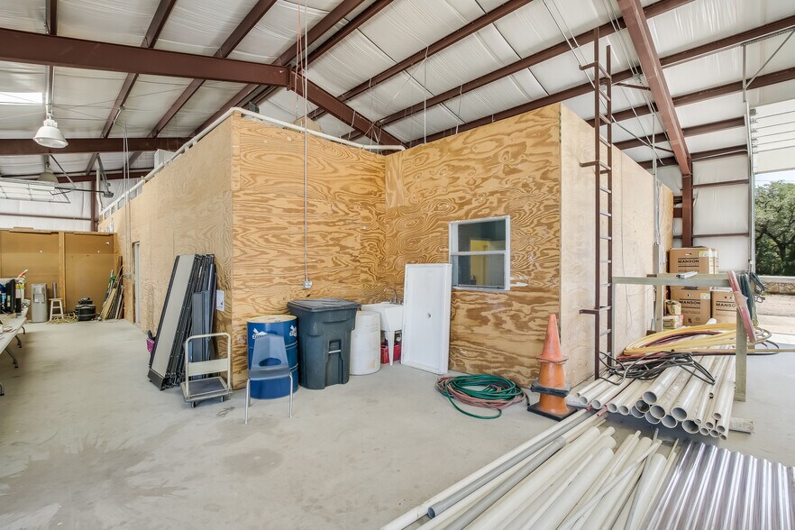 More Photos Of 3500 Lohmans Ford Rd, Lago Vista Warehouse For Sale