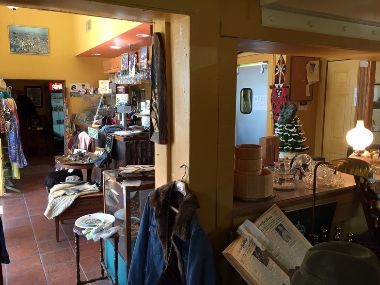 More Photos Of 100 S Main St, Parkville Restaurant For Sale