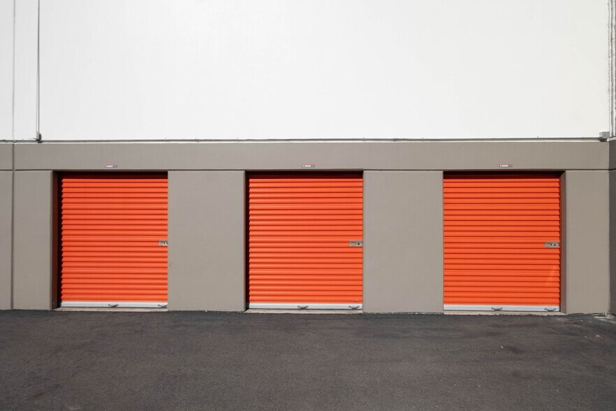 More Photos Of 5950 Federal Blvd, San Diego Self Storage For Sale