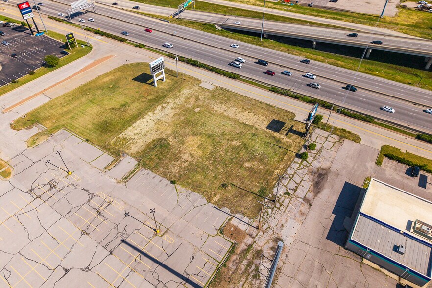 More Photos Of 4702 W Kellogg Dr, Wichita Land For Sale