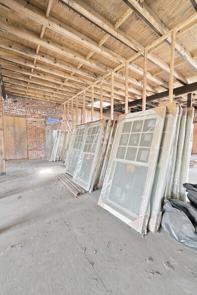 More Photos Of 1637-1651 Main St N, Jacksonville Storefront Retail Residential For Sale