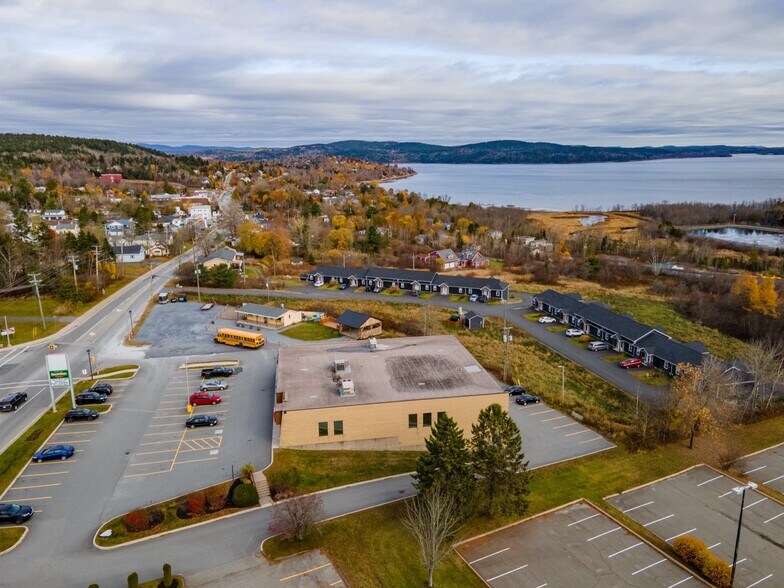 More Photos Of 110 River Valley Dr, Grand Bay-westfield General Retail For Lease