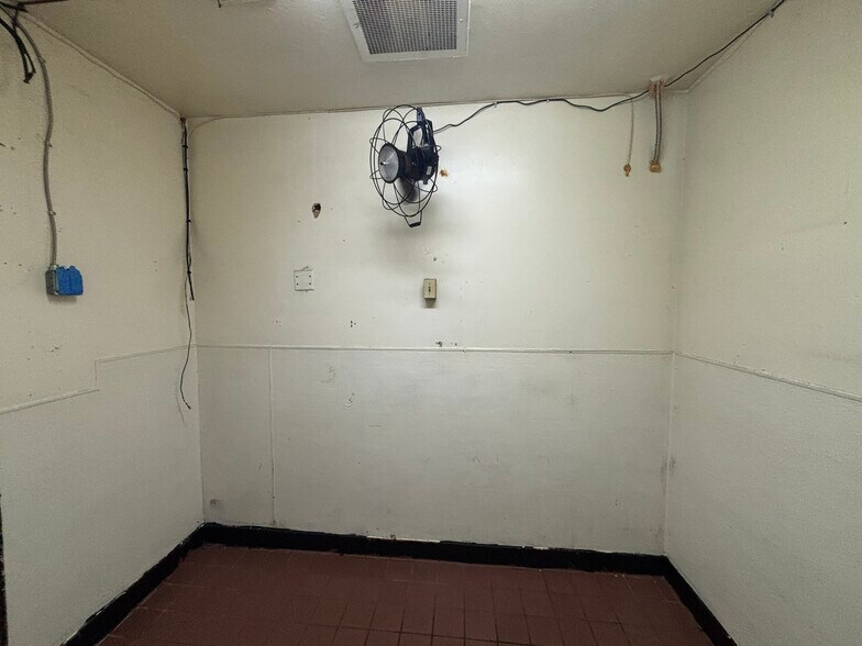 More Photos Of 2444 Alvin Ave, San Jose Restaurant For Lease