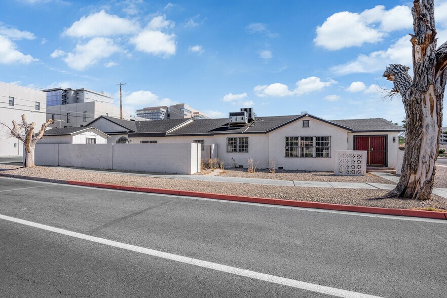 More Photos Of 530 S 7th St, Las Vegas Office Residential For Lease
