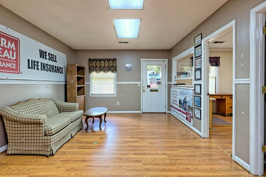 More Photos Of 1552 Highway 441 N, Clayton Office For Sale