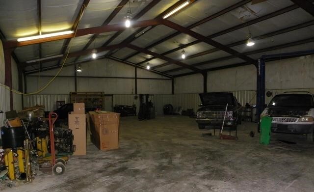 More Photos Of 176 4000 Rd, Coffeyville Auto Salvage Facility For Lease