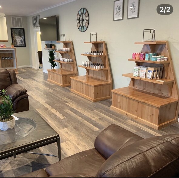 More Photos Of 2418 Victor Ave, Redding Auto Repair For Sale