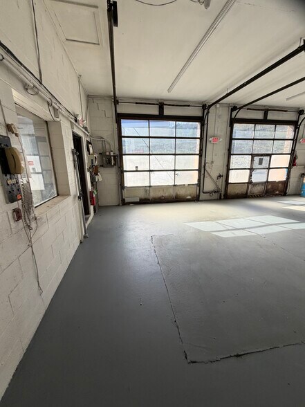 More Photos Of 1040 Ringwood Ave, Haskell Coworking Space