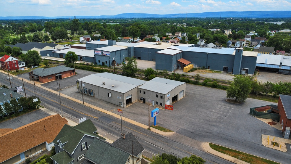 More Photos Of 916-926 S Potomac St, Hagerstown Service For Lease