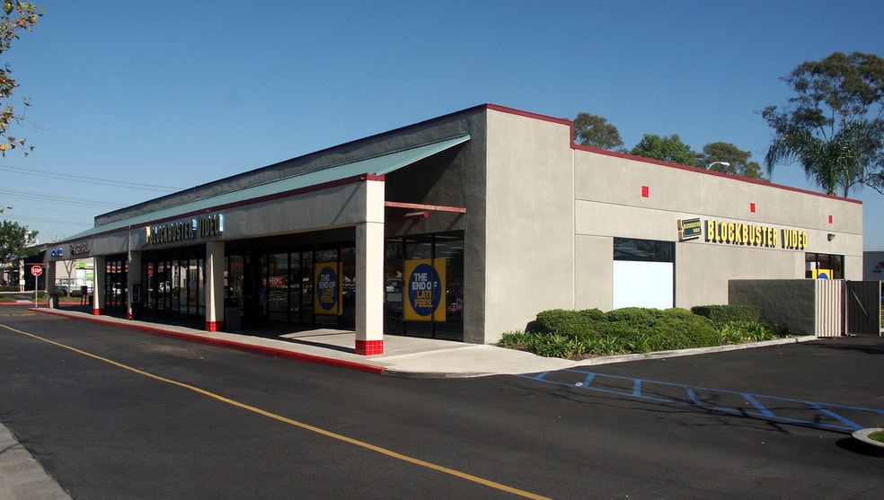 More Photos Of 3370-3400 S Bristol St, Santa Ana Freestanding For Lease