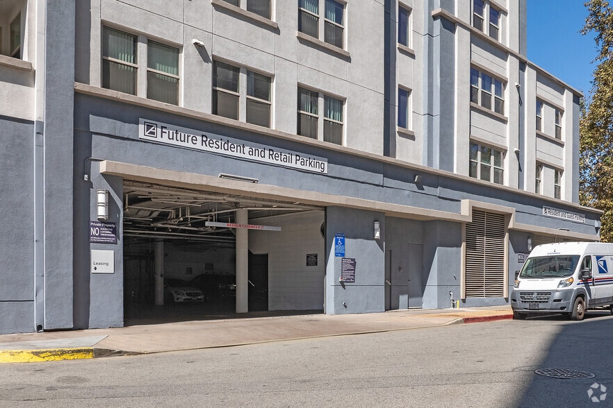 More Photos Of 5115 Wilshire Blvd, Los Angeles Apartments For Lease