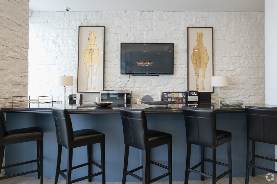 More Photos Of 1 Brown St, Philadelphia Apartments For Lease