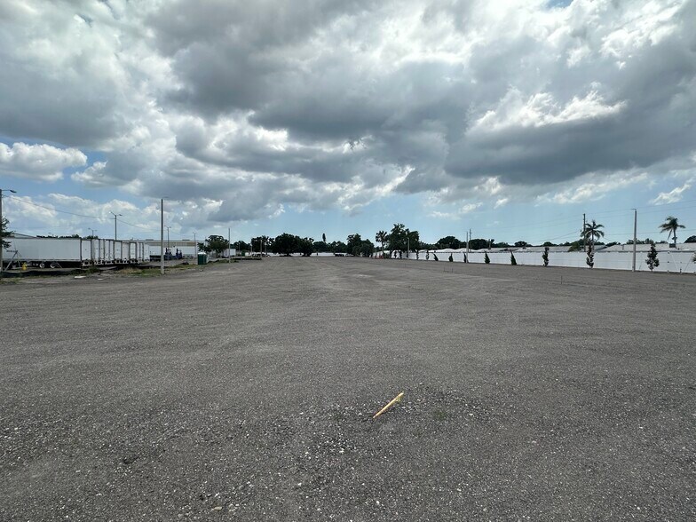 More Photos Of 10280 US Hwy 19 N, Pinellas Park Land For Lease