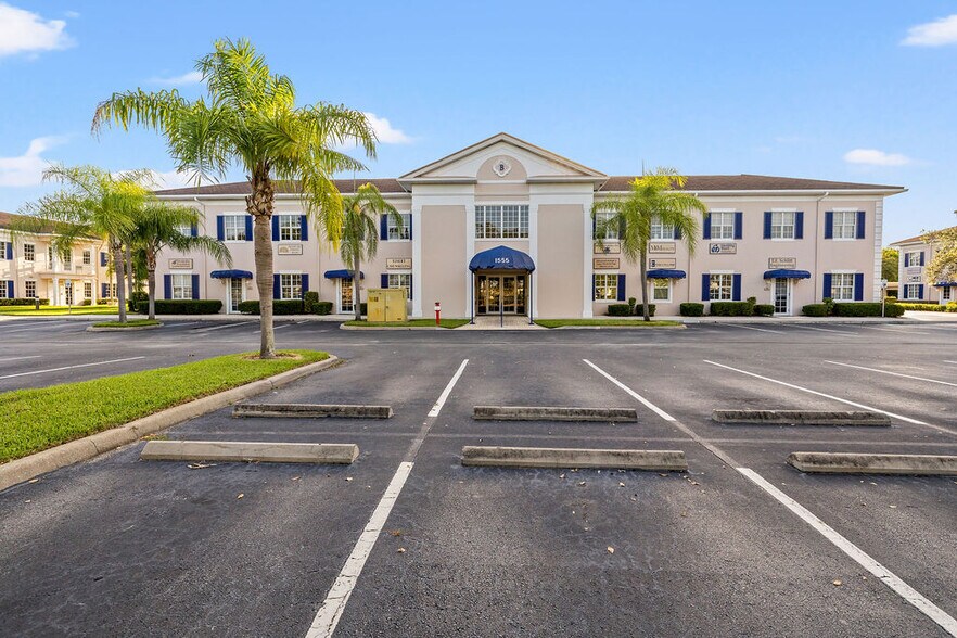 More Photos Of 1555 Indian River Blvd, Vero Beach Medical For Lease