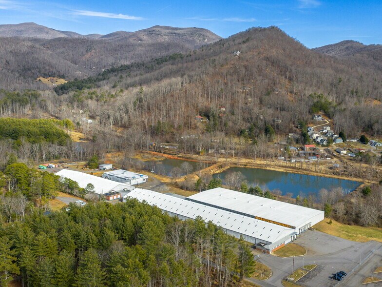 Primary Photo Of 111 Old Bee Tree Rd, Swannanoa Warehouse For Lease