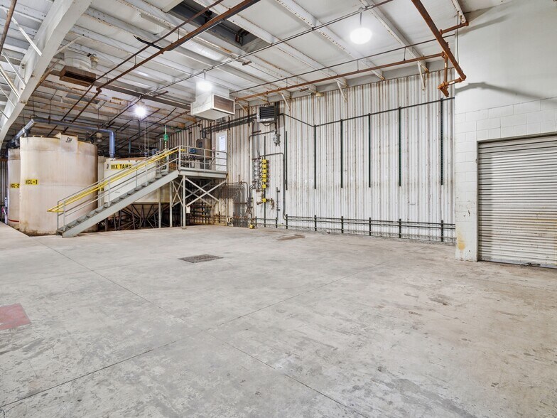 More Photos Of 374 31 5/8 Rd. Bldg. F Rd, Grand Junction Industrial For Lease