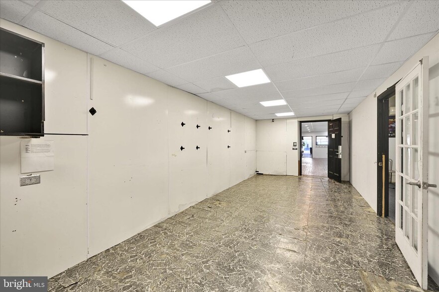 More Photos Of 325 W Main St, Kutztown Storefront Retail Residential For Lease