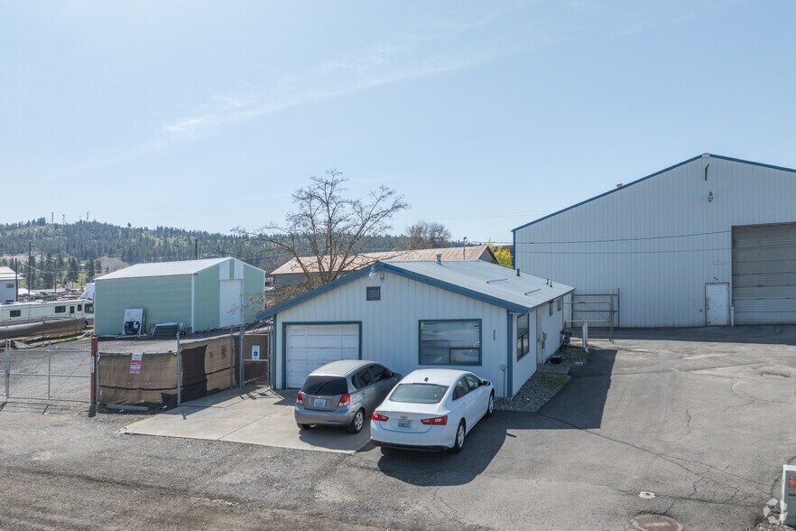 More Photos Of 3808 E Queen Ave, Spokane Warehouse For Sale